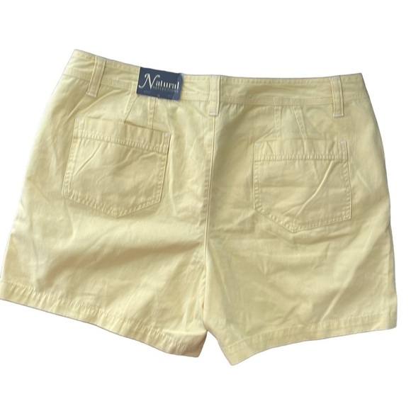 Natural Reflections Twill Short - Picture 3 of 8